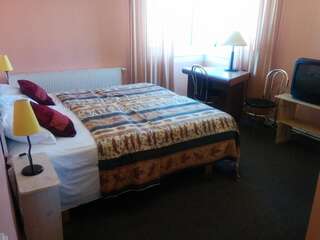 Отель Hotel Getliin Saku Двухместный номер с 1 кроватью или 2 отдельными кроватями-3